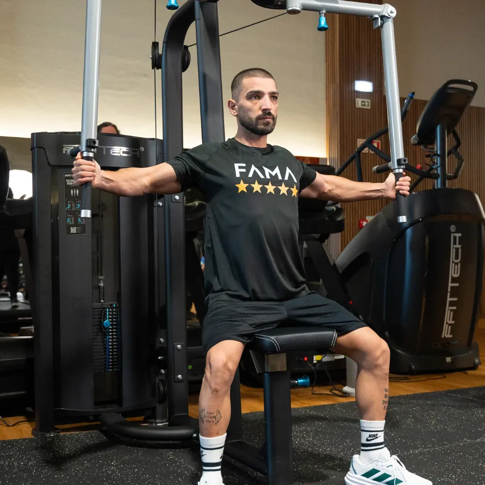(Dual) Pectoral Fly and Rear Delt
